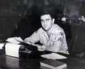 Jerry Siegel 1943.jpg